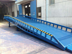 移動(dòng)式登車橋